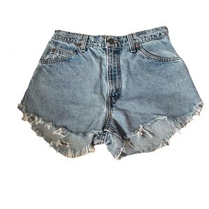 Levi’s Cutoff Jean Shorts
